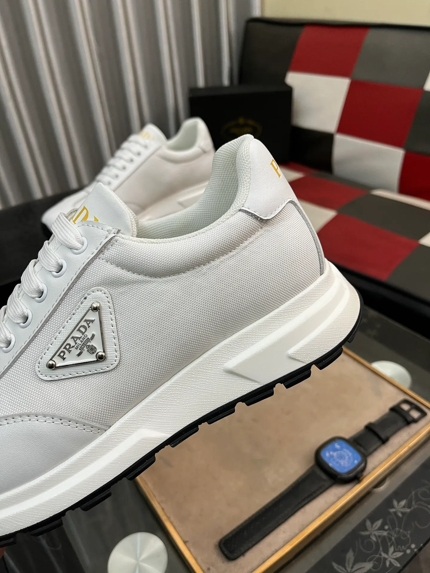 Men's shoes 💰420⌚️⌚️ PRADA [Prada] popular men's shoes, casual shoes and sports shoes! High-end quality 🍀 The upper is made of imported original cowhide 💥 cowhide lining; the original molded outsole. The style is upright and elegant, comfortable and versatile💪 Three quality guarantees Size number: 38-44, 4️⃣ colors available